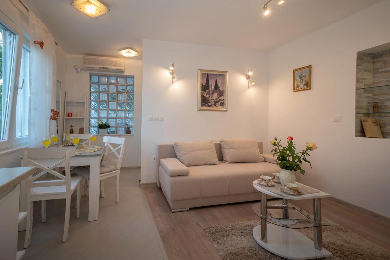 Apartman Karla Solin Exterior photo