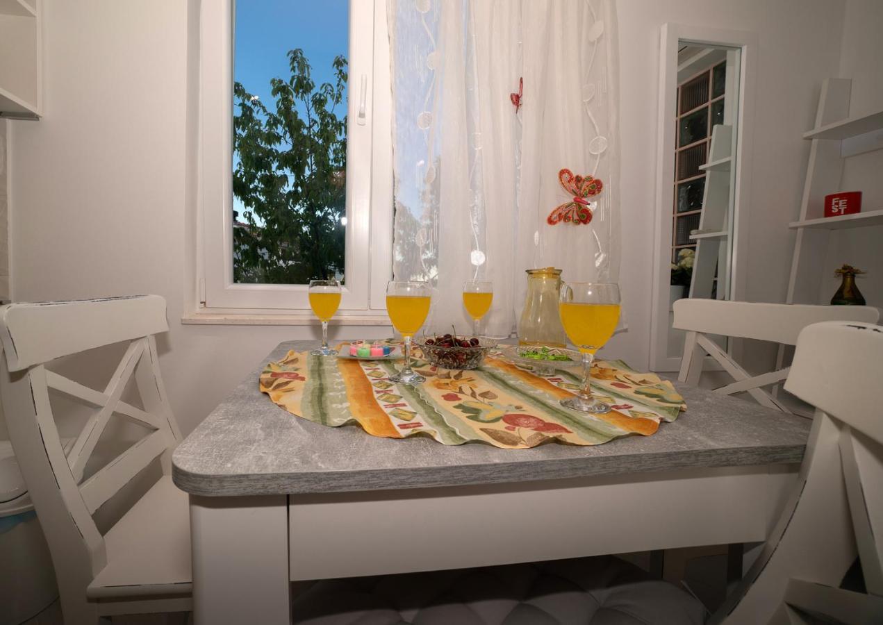 Apartman Karla Solin Exterior photo