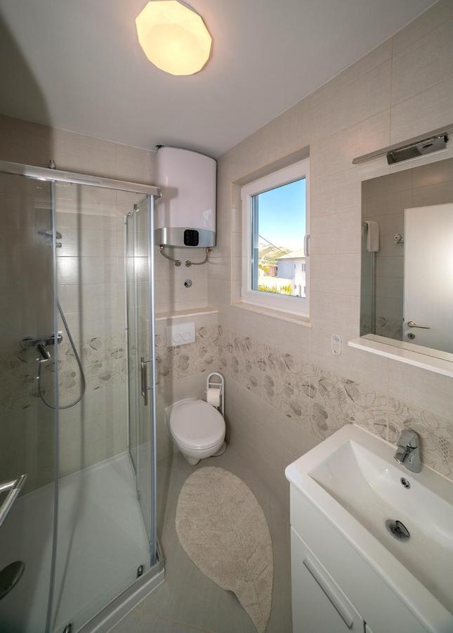 Apartman Karla Solin Exterior photo
