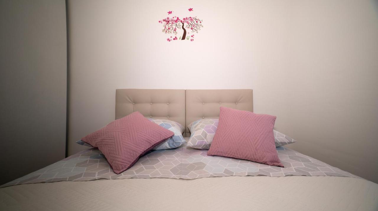 Apartman Karla Solin Exterior photo