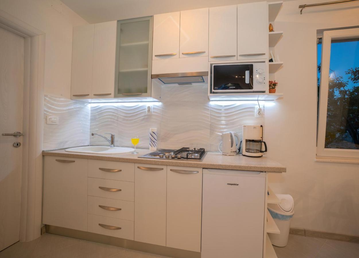 Apartman Karla Solin Exterior photo