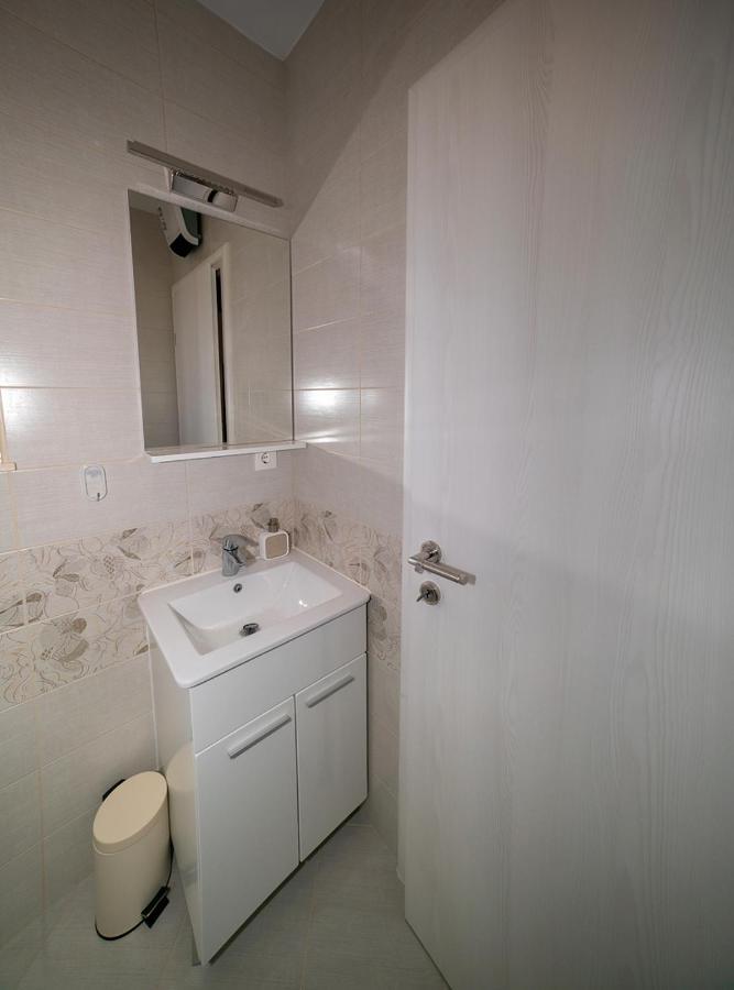 Apartman Karla Solin Exterior photo